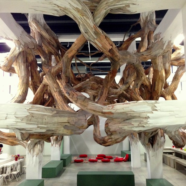 House of Haos Palais de Tokyo Paris Henrique Oliveira Baitogogo